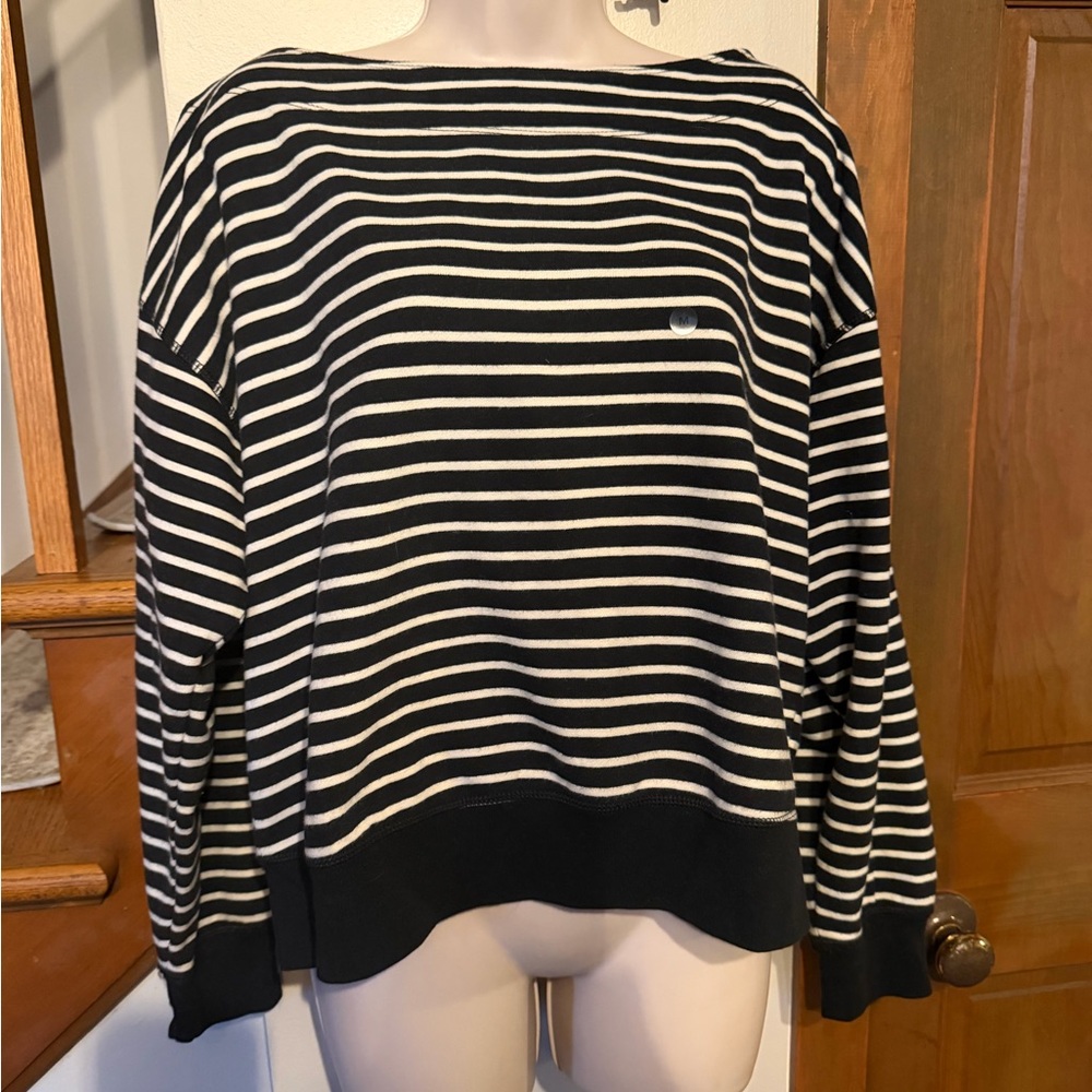 NWOT American Eagle Black and White Striped Sweatshirt. Size M
